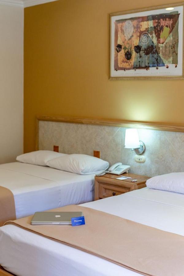 Tecnohotel Itzaes Mérida Exterior foto